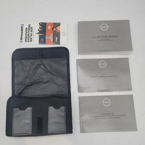 2022 Nissan Altima Sedan Owners Operator Manual With Case Black